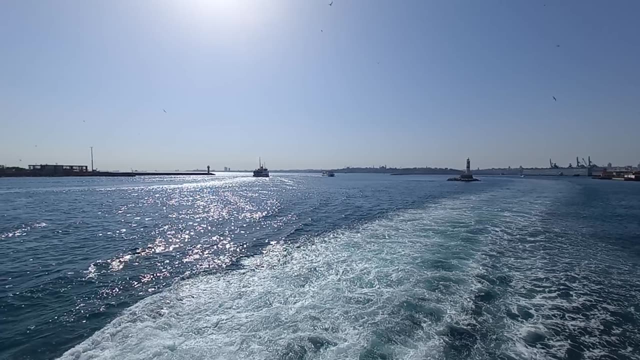 The splendor and freshness of the sea atmosphere from inside the ship with the calm sunlight