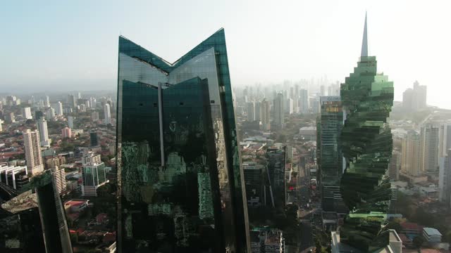 Commercial photography, high-altitude aerial photography building reflection image 13 seconds