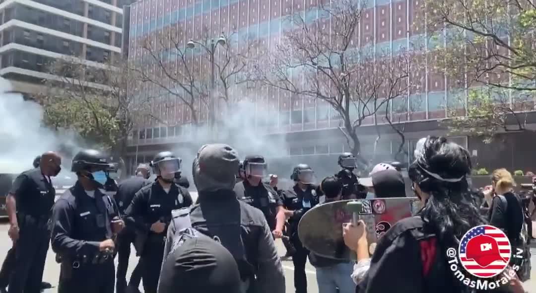 Fighting & rioting broke out at the antifa counter-protest outside the Wi Spa in Los Angeles