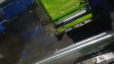 Running injection molding machine