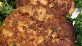 Tuna cakes made with keto ingredients