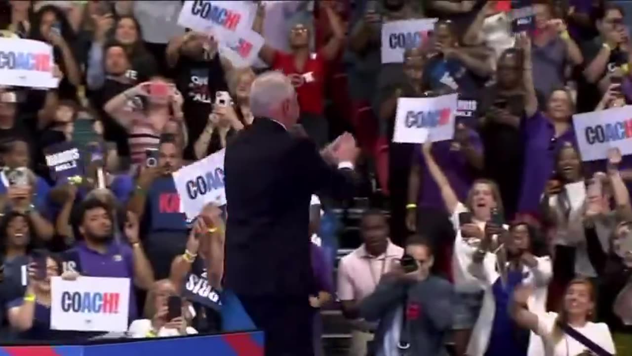 OMG he is such a fraud😂😂