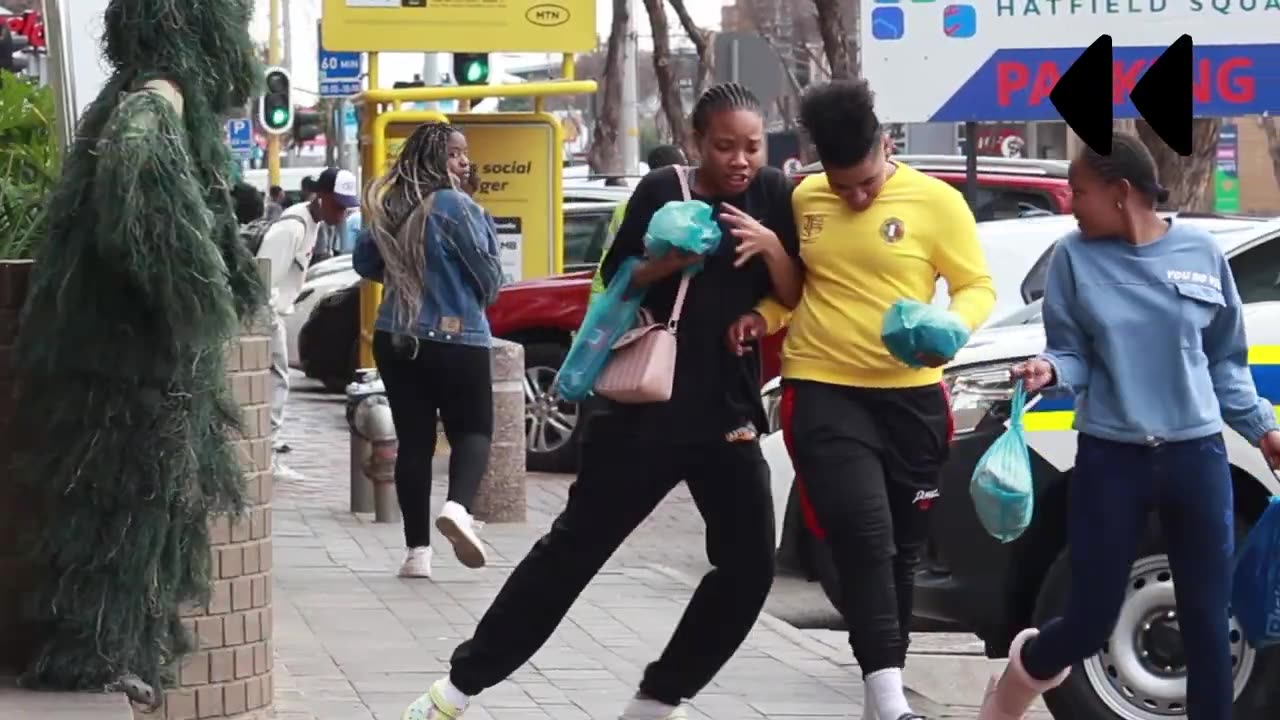 BUSHMAN PRANK IN SOUTH AFRICA | HILARIOUS REACTIONS