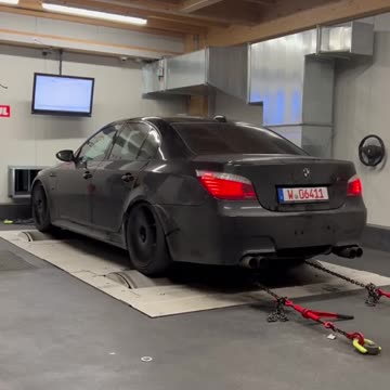 Stock E60 M5 - pure V10 symphony #car #cars #bmw #e60 #m5 #allblack #legendary #symphony #rev #dyno