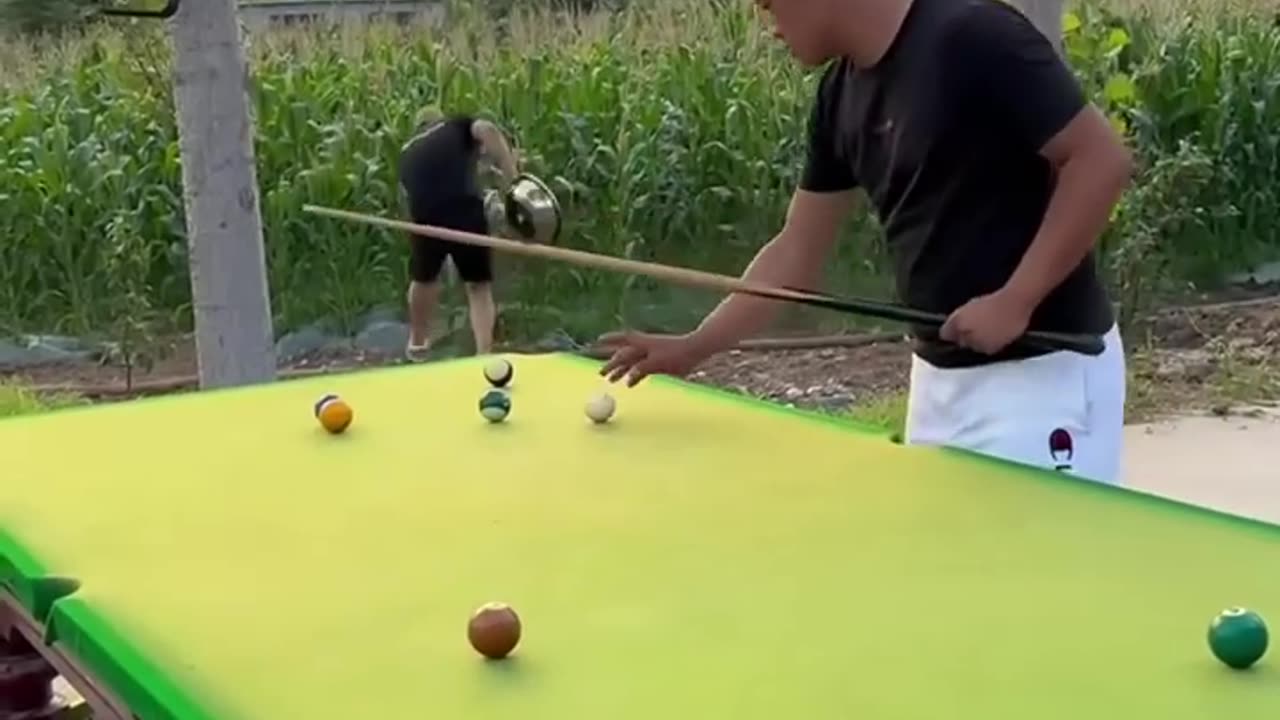 Funny Billiard Video