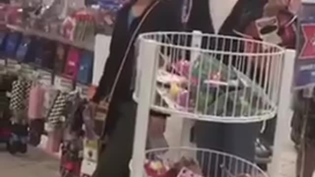 New Jersey Woman Gets Heated Inside of a Sears Store