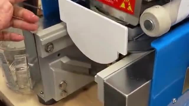 Robot seal that boba cup for me