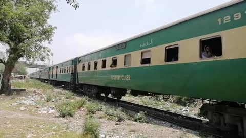 Awam Express departure from Taxila to Peshawar | Pakistan Railways