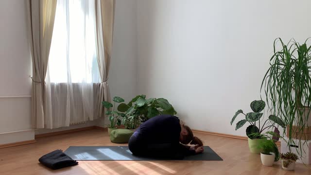 deep stretch yin yoga