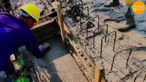 Tofu-Dreg Mall Collapses on First Day, People Fall Into Pit! Mass Road, Bridge Collapses Hit China