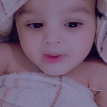 Cute baby girl 😍 sooo sweet