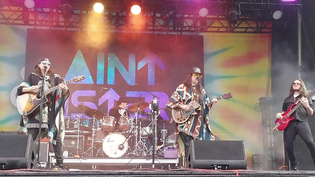 The Ain't Sisters - LIVE @ 420Fest (Reckless)