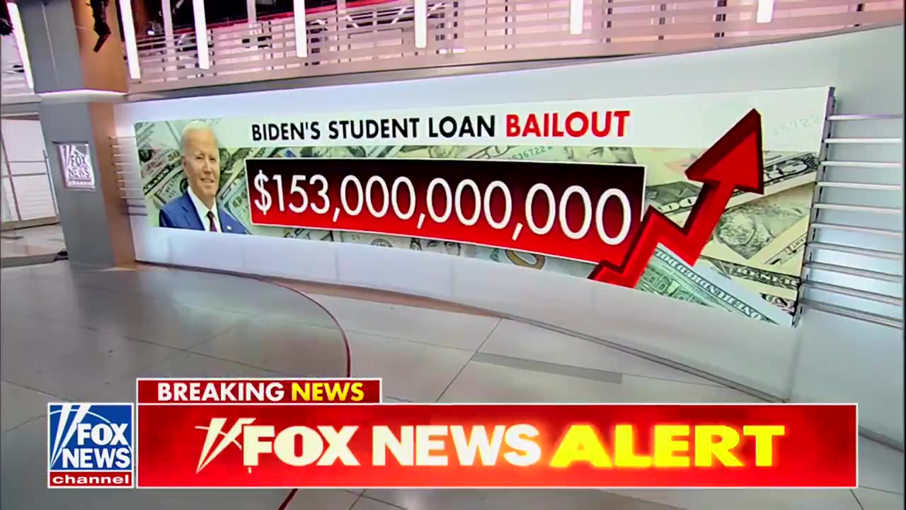 USA: Economists are warning Biden's student debt relief scheme "could make inflation WORSE"!