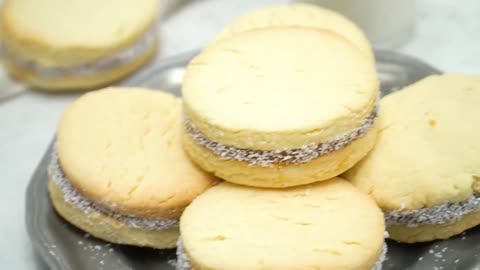 Sweet Treats: Homemade Alfajores Recipe!