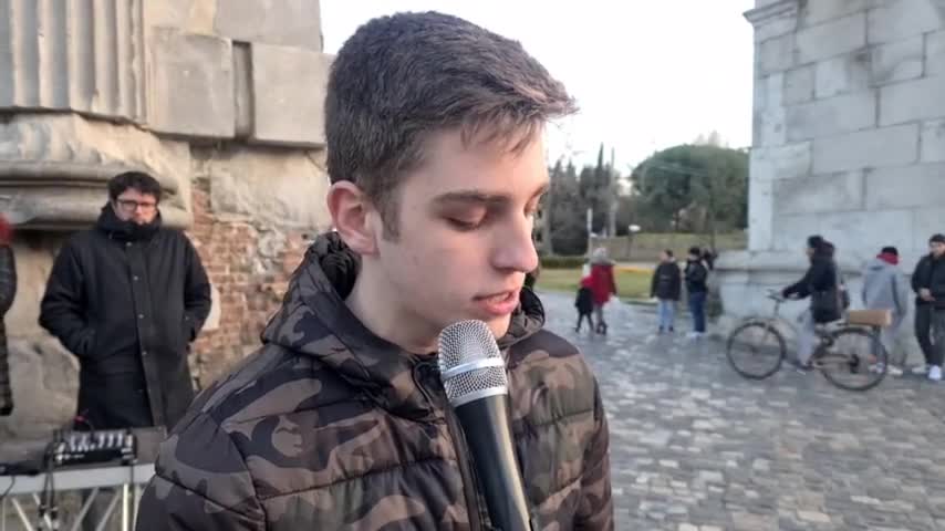 L’appello di Nicky Blasi, 15 anni: “Resistete alle follie, ricostruiremo l’Italia”