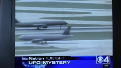 Pilots Reveal UFO Sighting Over Chicago's O'Hare!
