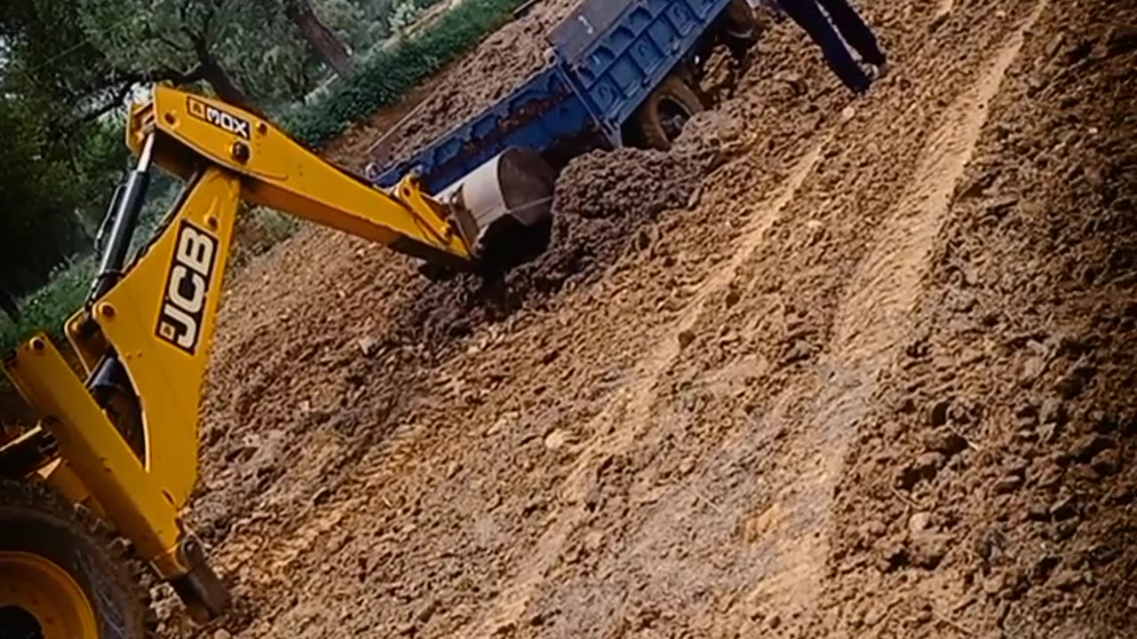 Jcb vs tartor