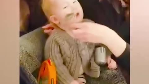 Funniest Baby Reactions When Massages dw