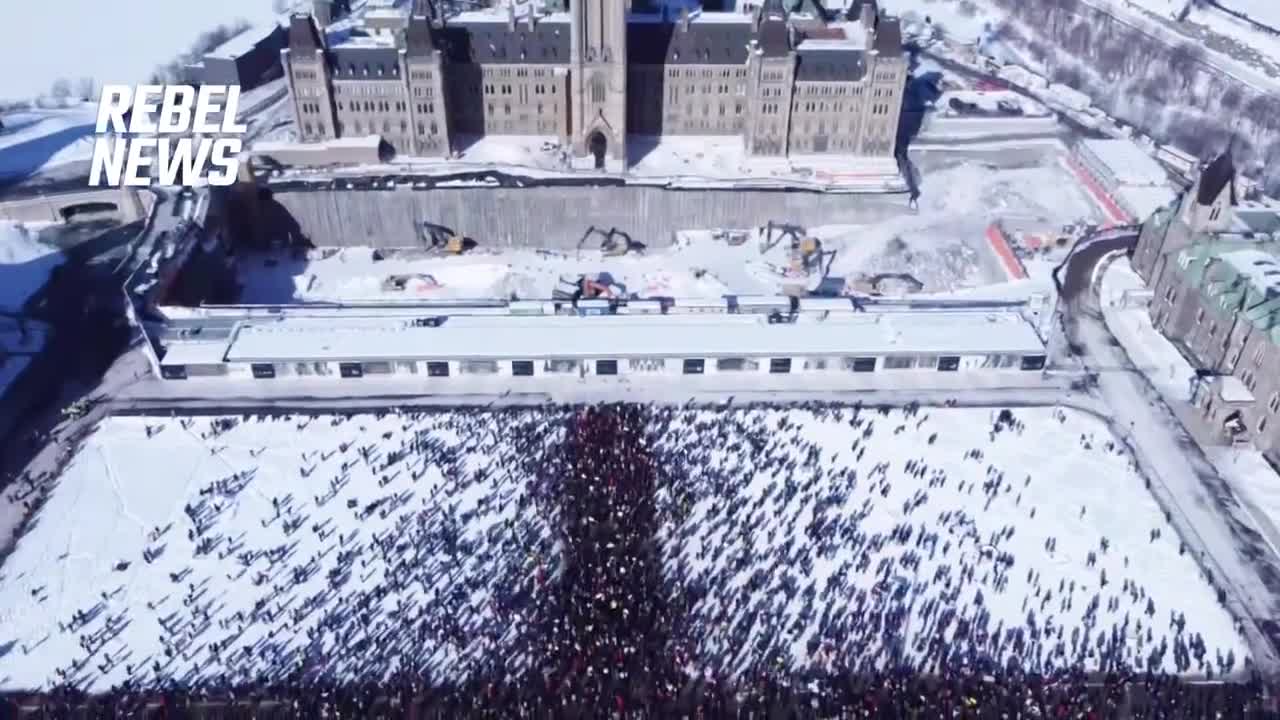 Despite Freezing Weather (-23) Tens Of Thousands Are In Canada With Truckers