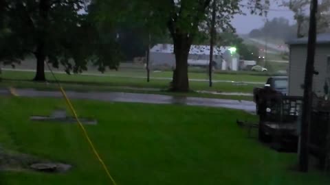 Distant thunderstorm, light shower in the area, wind 6-12-15