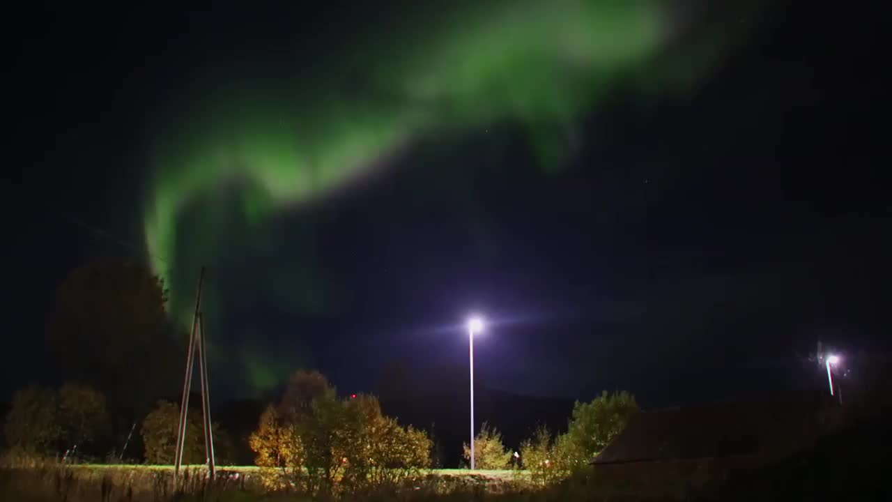 Stunning aurora activity captured on camera in Sortland, Norway