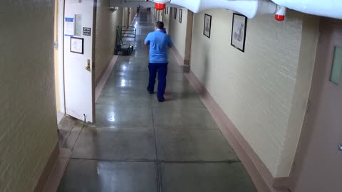 0059USCHBAHT43Hallway_2021-01-05_21h40min02s390ms.mp4