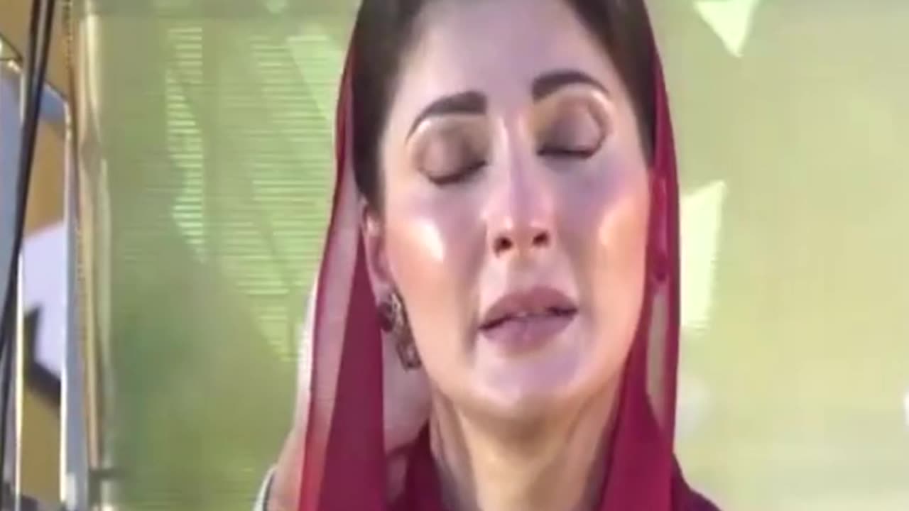 Maryam Nawaz Crying #shorts #shortsfeed #nawazsharif #maryamnawaz #shortsvideo #viralvideo