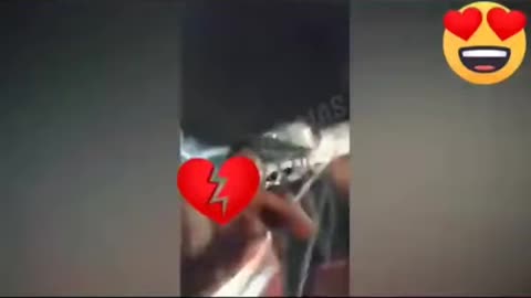 Ele soca fraco