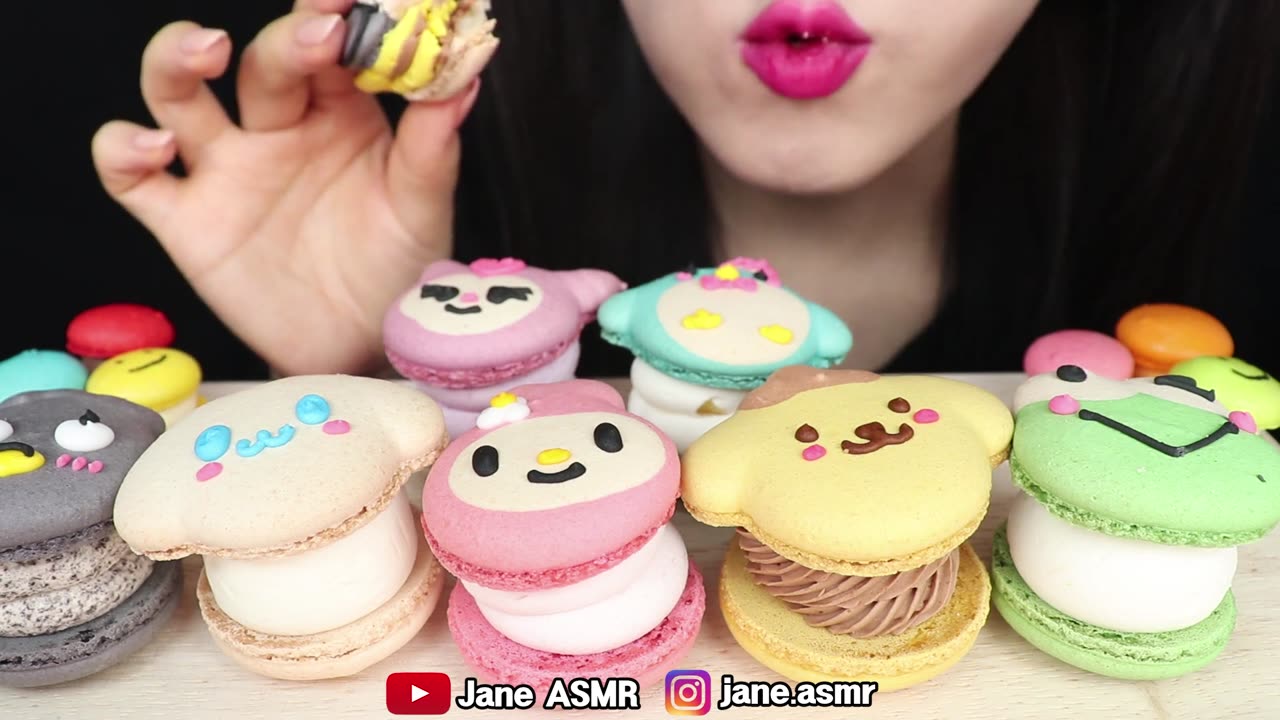 ASMR MUKBANG MACARON BUBBLE TEA 마카롱_ 버블티 먹방 EATING