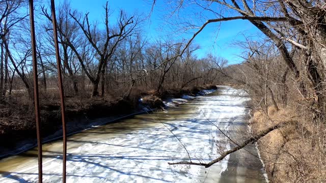 Overland expedition to Rebel's Cove Conservation area in Missouri