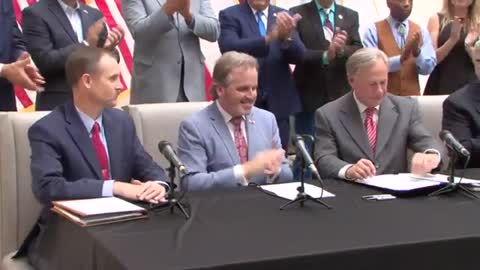 Texas Gov. Greg Abbott signs SB 1, election bill, into law