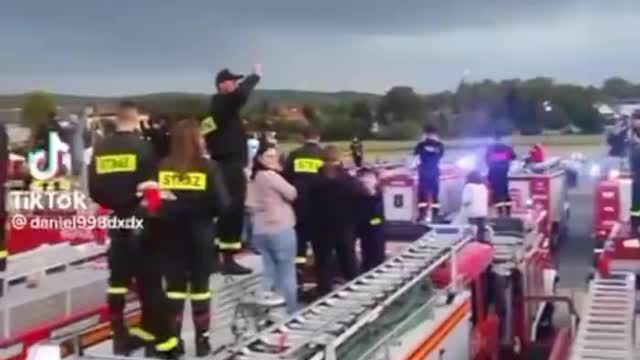 Netherlands… Firefighters join the farmers in solidarity to fight the globalist agenda