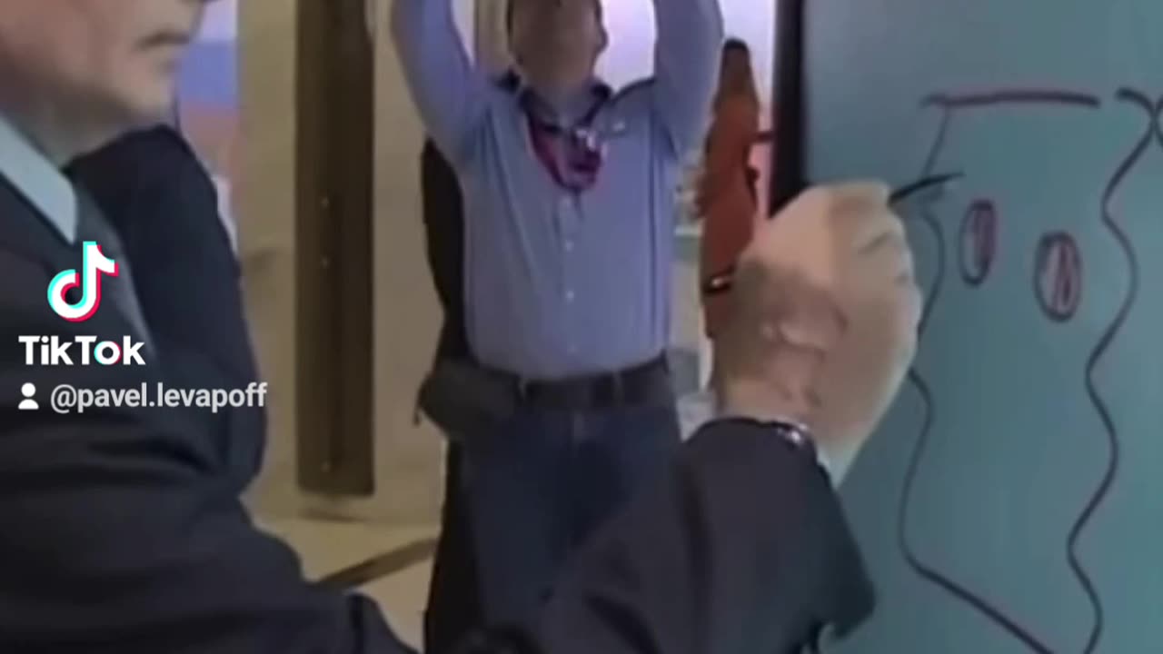 Путин нарисовал Полотенчик