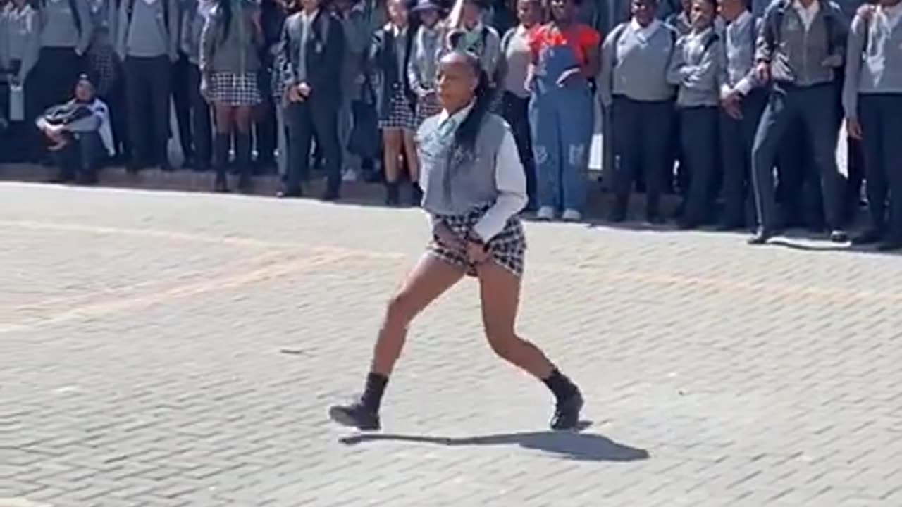 S.A students open floor for this new dance.