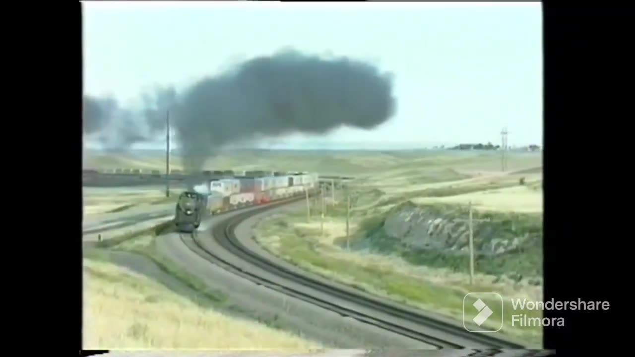 UNION PACIFIC CHALLENGER 4-6-6-4 HAULING AMERICAN PRESIDENT LINES SPECIAL