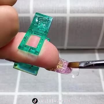 From yellow to pink, we're in love with both shades!