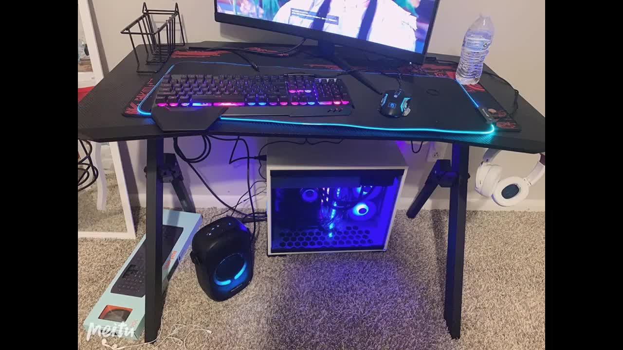 Review: GALAXHERO 43.3“ Pro Gaming Desk, Gamer Computer Desk with Headphone Hook and Cup Holder...