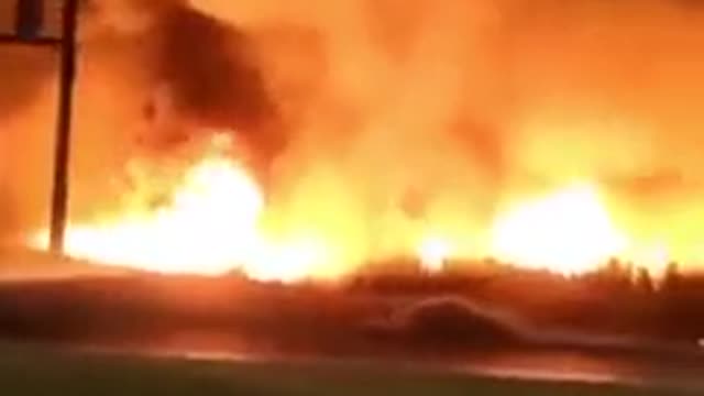 שריפות והפגנות בכמה ערים גדולות באיראן במחאה נגד המשטר