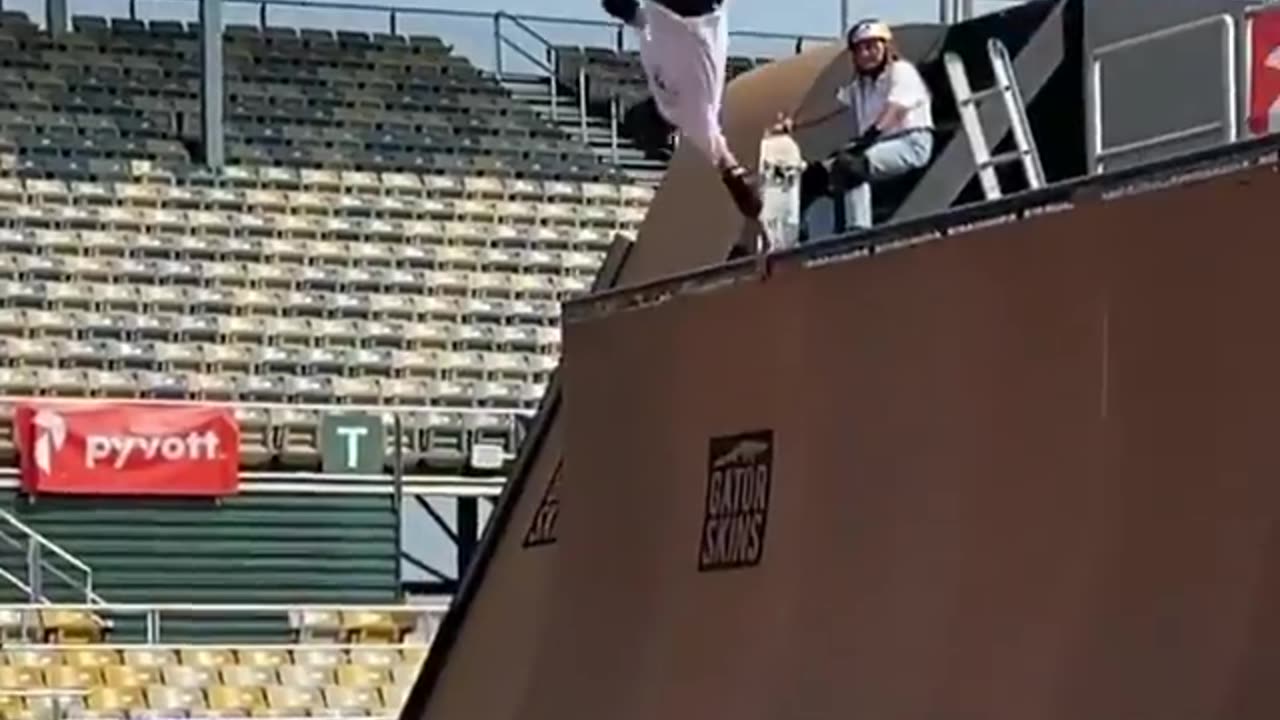 Tony hawk show he still has the moves