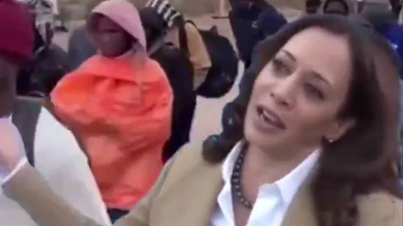 🤡 KAMALA MADE A CAMPAIGN STOP AT THE SOUTHERN BORDER TODAY 🤡