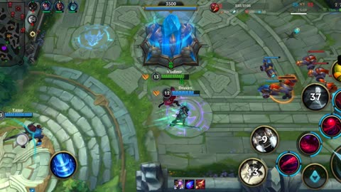 LoL ALWAYS have to tryhard Vladimir even in Grandmasters!
