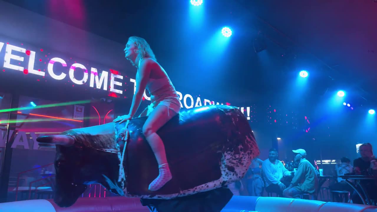 GIRL TAKE ON THE BULL! Benidorm Bull Ride. Mechanical Bull EPIC FAIL