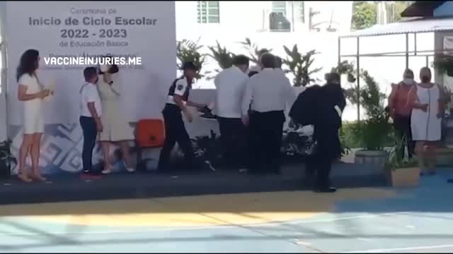 Aluna tem mal súbito durante evento, México.