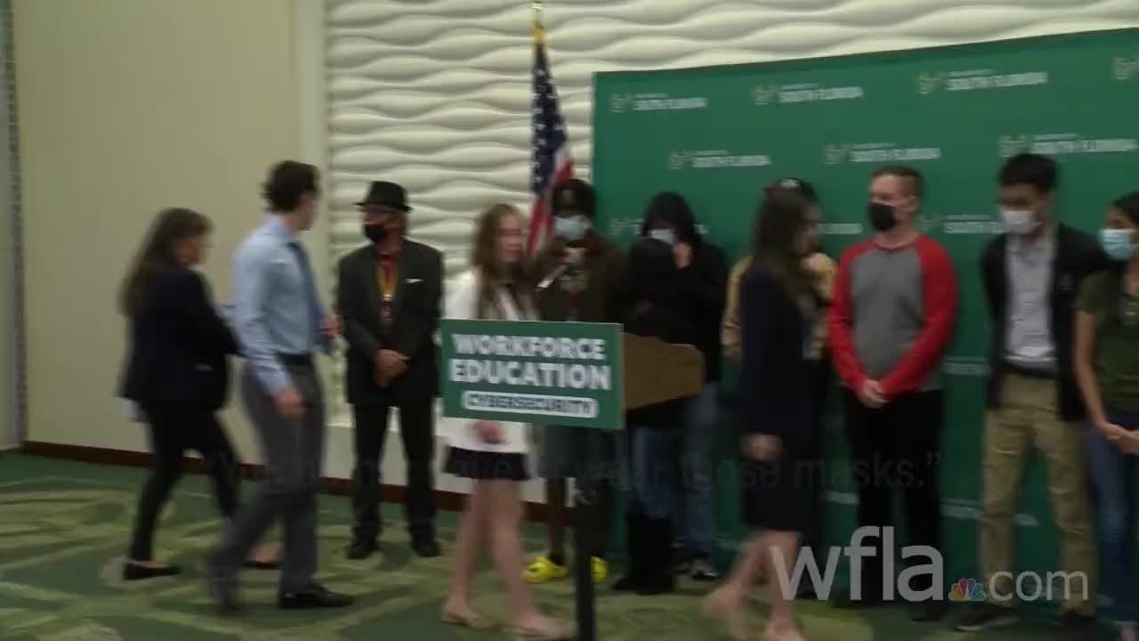 Desantis Tells Students Wearing Mask to Remove Them, Called it "Covid Theater"