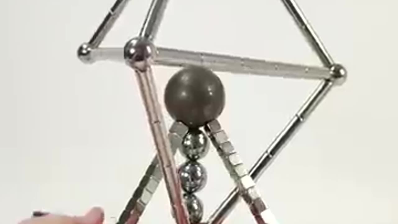 Magnet art