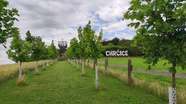 TRIKERKY.cz - Rozhledna Polní Chrčice - TRIKERKY u českého Holywoodu :-)