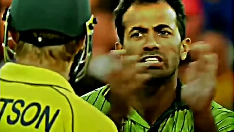 Wahab riaz bowling vs shane watson. Big over big fight