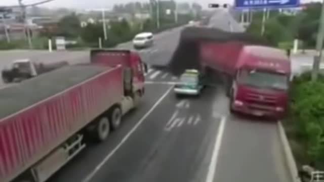 The world's best driving skills #shorts #trucks #supercars #cars #skills