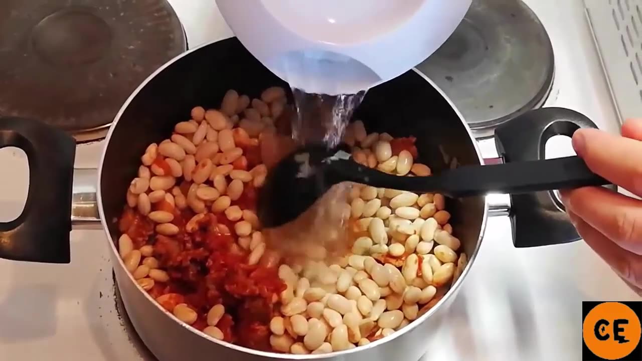 Traditional Turkish White Bean Stew