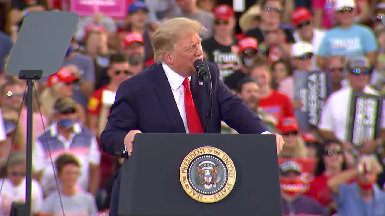 Trump Suddenly Stops Rally to Honor 105 Year Old Veteran